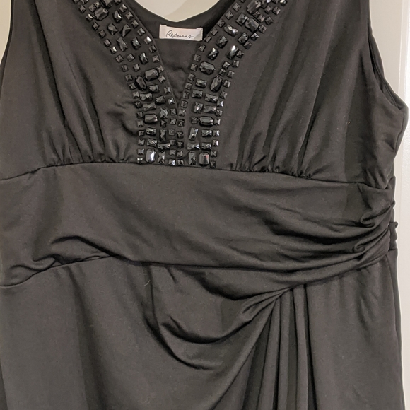 Dress - Picture 6 of 6